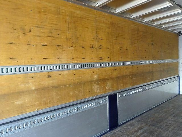 NISSAN DIESEL QUON 2020 Image 31