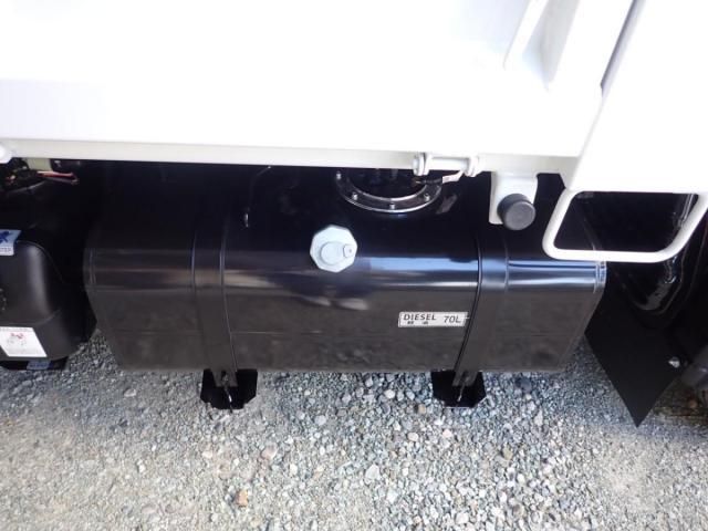 MITSUBISHI CANTER 2025 Image 31