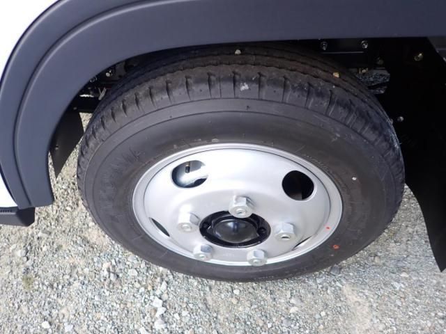 MITSUBISHI CANTER 2025 Image 31