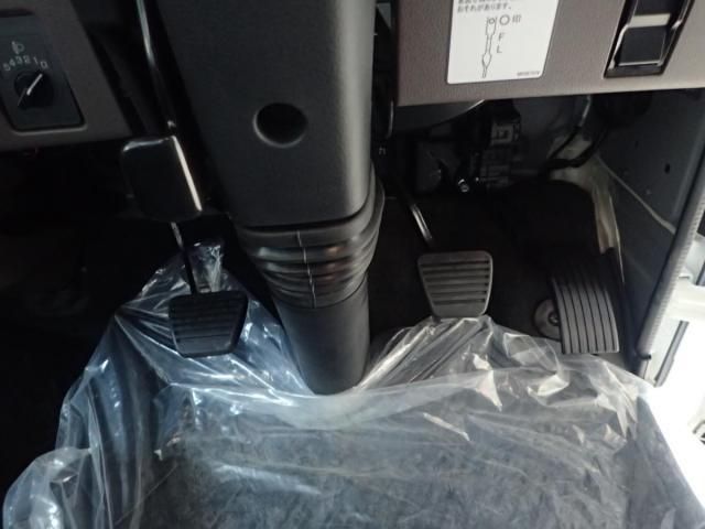 MITSUBISHI CANTER 2025 Image 31