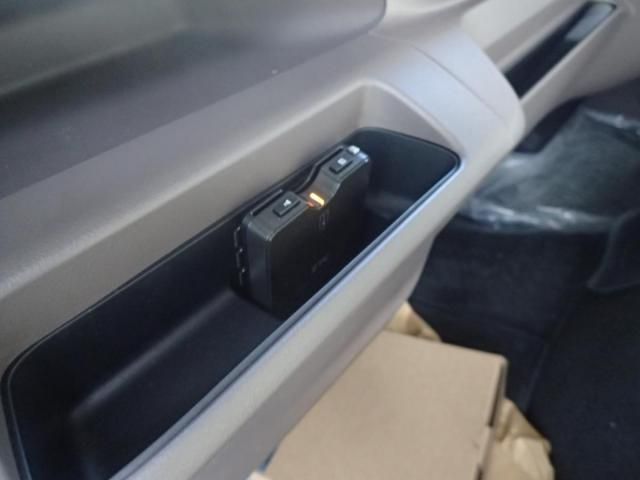 MITSUBISHI CANTER 2025 Image 31