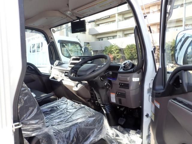 MITSUBISHI CANTER 2025 Image 31