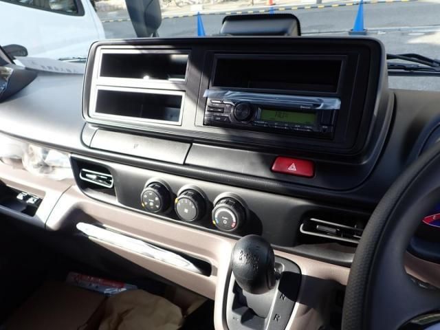 MITSUBISHI CANTER 2025 Image 31