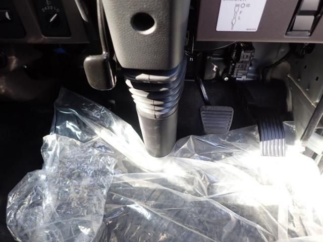 MITSUBISHI CANTER 2025 Image 31