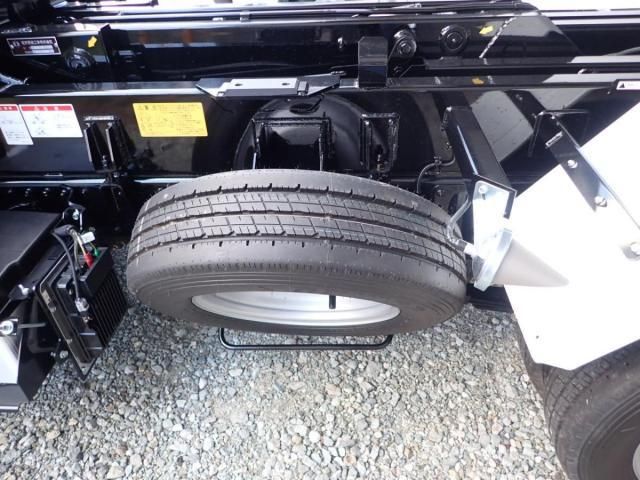 MITSUBISHI CANTER 2025 Image 31