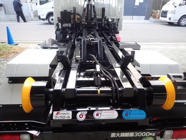 MITSUBISHI CANTER 2025 Image 31