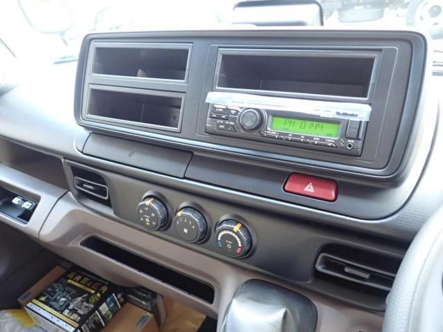 MITSUBISHI CANTER 2025 Image 31