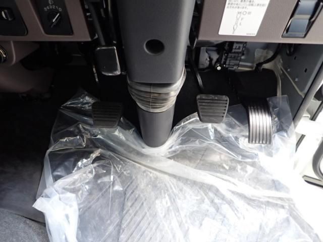 MITSUBISHI CANTER 2025 Image 31