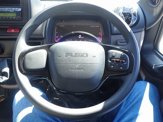 MITSUBISHI CANTER 2025 Image 31