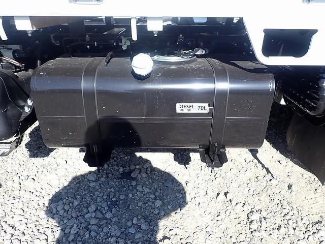 MITSUBISHI CANTER 2025 Image 31