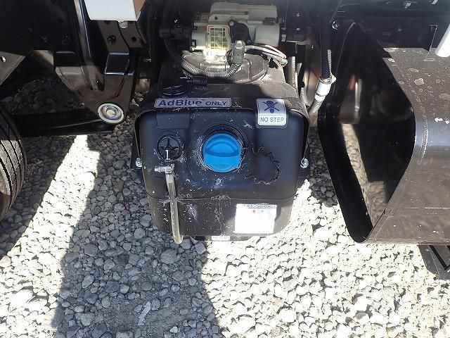 MITSUBISHI CANTER 2025 Image 31