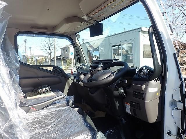 MITSUBISHI CANTER 2025 Image 31