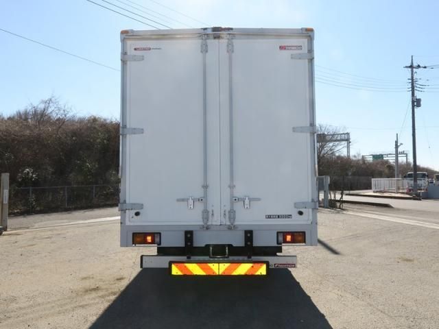 MITSUBISHI FUSOU FIGHTER 2017 Image 31