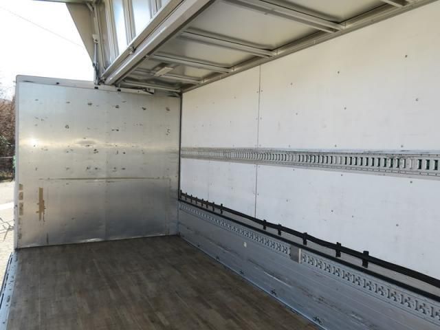 MITSUBISHI FUSOU FIGHTER 2017 Image 31