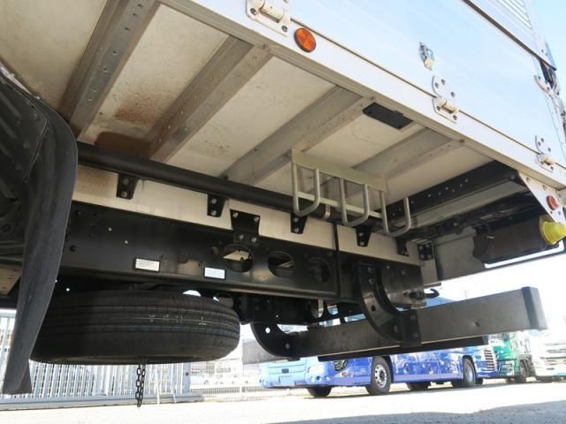 MITSUBISHI FUSOU FIGHTER 2017 Image 31