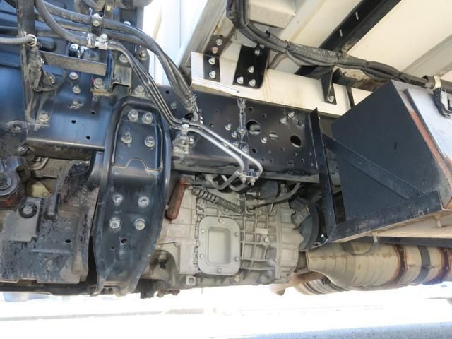 MITSUBISHI FUSOU FIGHTER 2017 Image 31