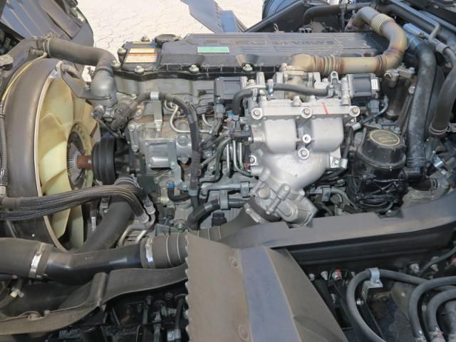 MITSUBISHI FUSOU FIGHTER 2017 Image 31