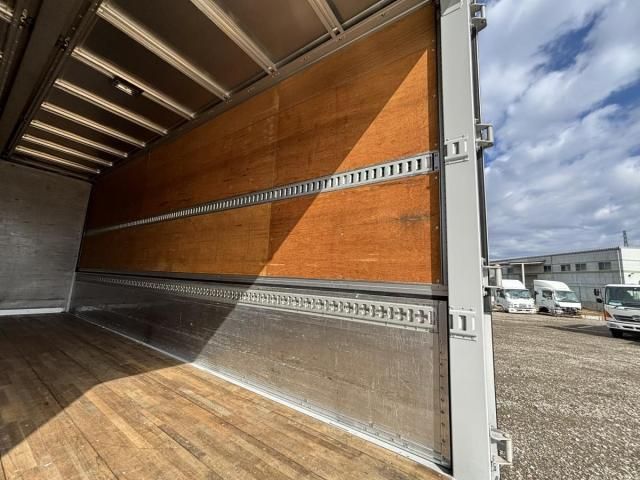 ISUZU FORWARD 2014 Image 31