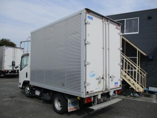ISUZU ELF 2015 Image 31