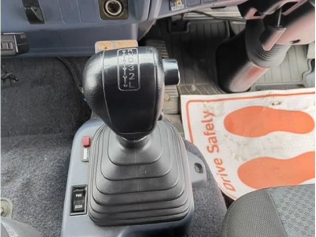 HINO RANGER 2004 Image 31