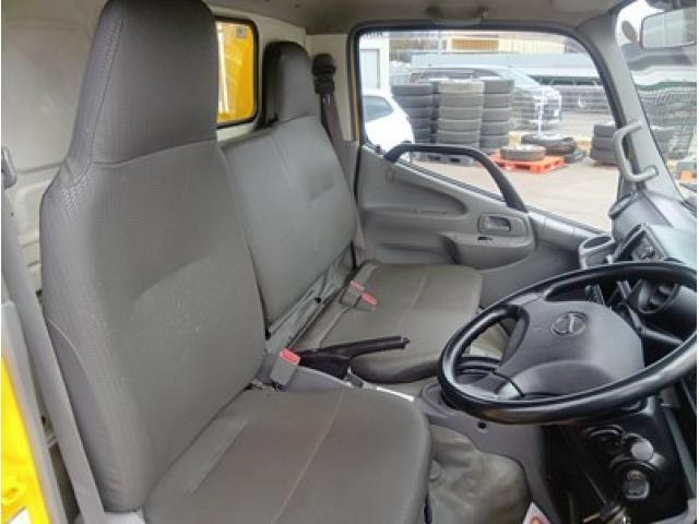 HINO DUTRO 2018 Image 31