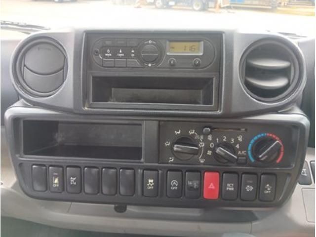 HINO DUTRO 2018 Image 31