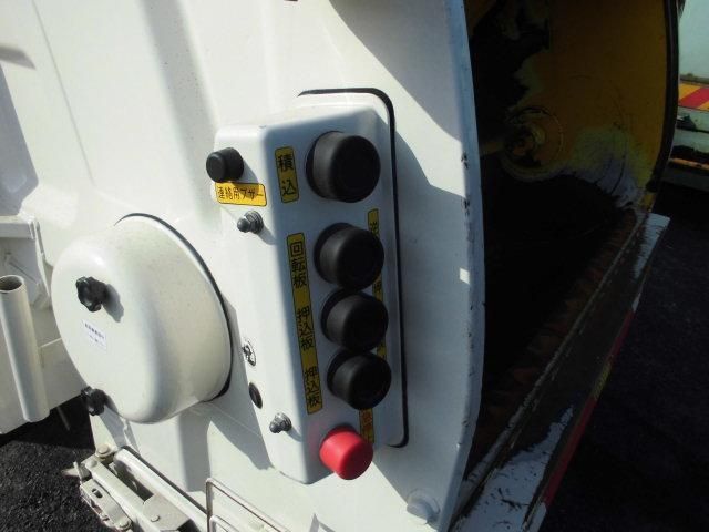 HINO DUTRO 2019 Image 31