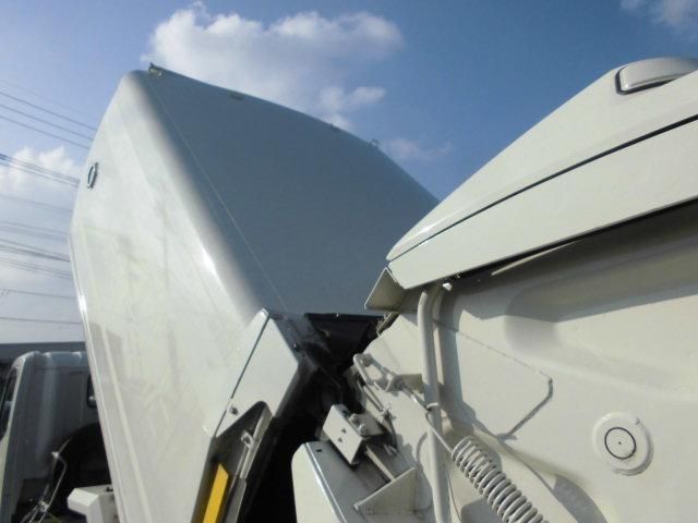 HINO DUTRO 2019 Image 31