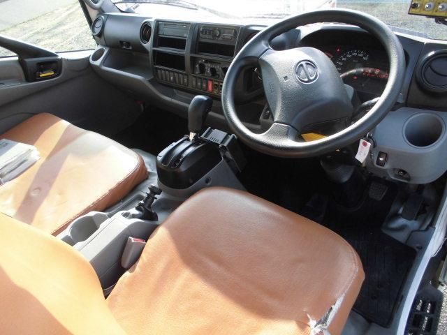 HINO DUTRO 2019 Image 31