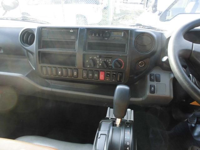 HINO DUTRO 2019 Image 31