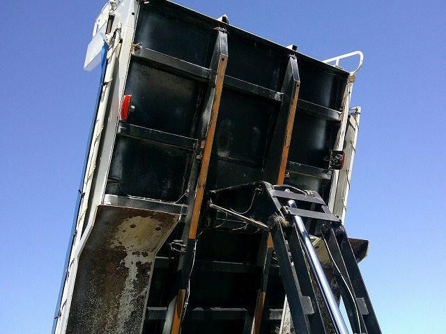 MITSUBISHI FUSOU SUPER GREAT 2013 Image 31