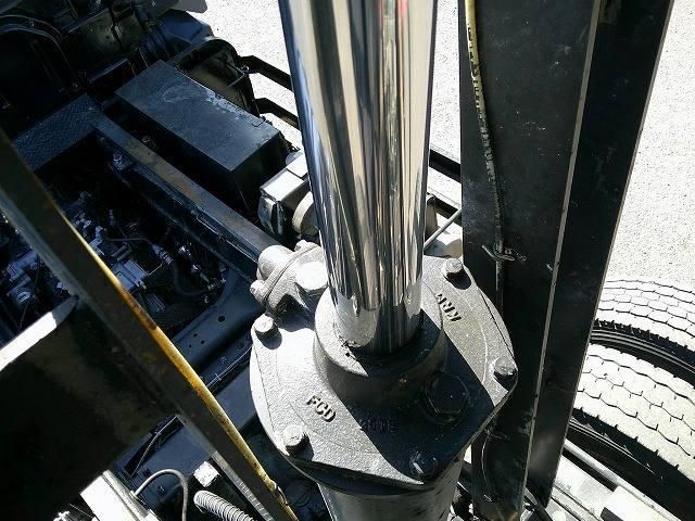 MITSUBISHI FUSOU SUPER GREAT 2013 Image 31