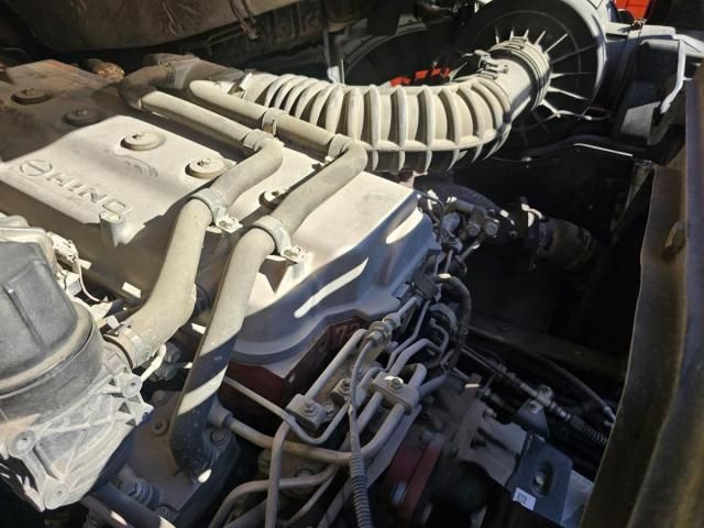 HINO PROFIA 2015 Image 31