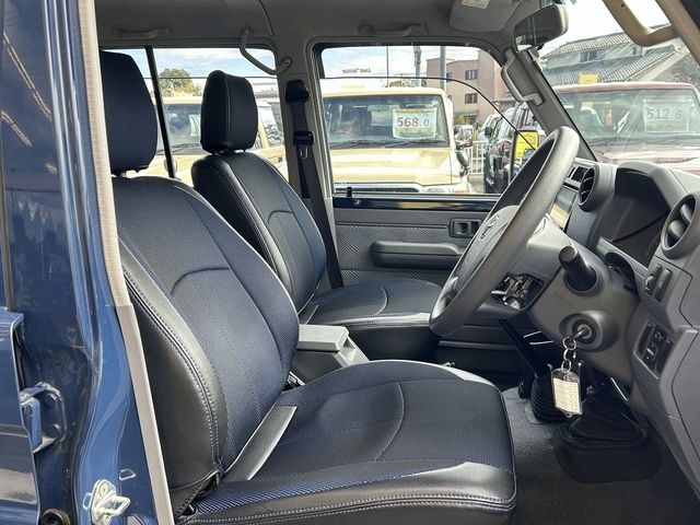 TOYOTA LANDCRUISER PICKUP 2015 Image 31