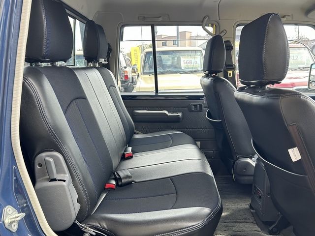 TOYOTA LANDCRUISER PICKUP 2015 Image 31