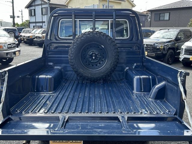 TOYOTA LANDCRUISER PICKUP 2015 Image 31