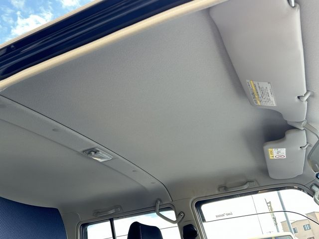 TOYOTA LANDCRUISER PICKUP 2015 Image 31