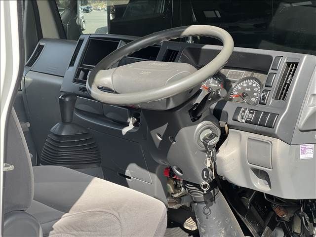 ISUZU  2014 Image 31