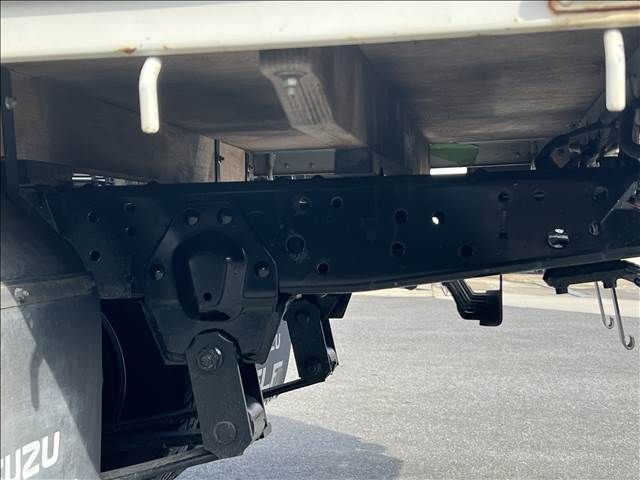 ISUZU  2014 Image 31