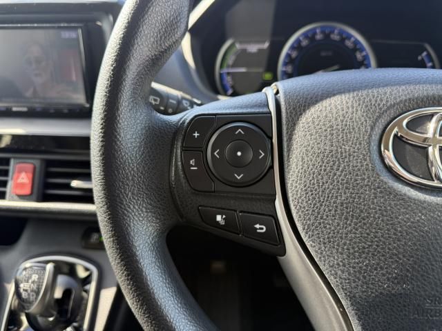 TOYOTA NOAH HYBRID 2014 Image 31