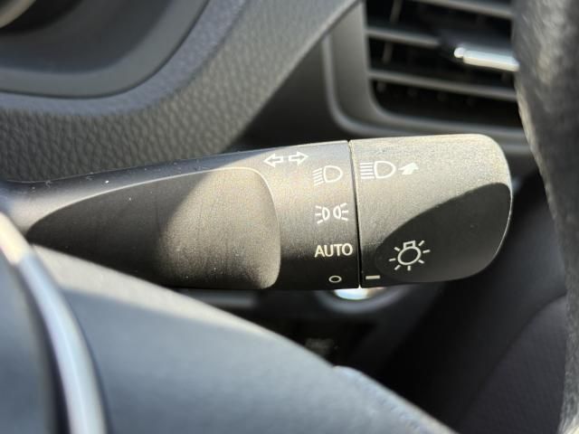 TOYOTA NOAH HYBRID 2014 Image 31