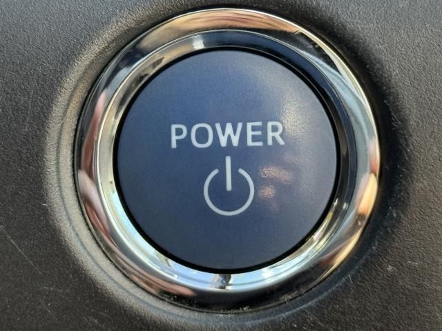 TOYOTA NOAH HYBRID 2014 Image 31