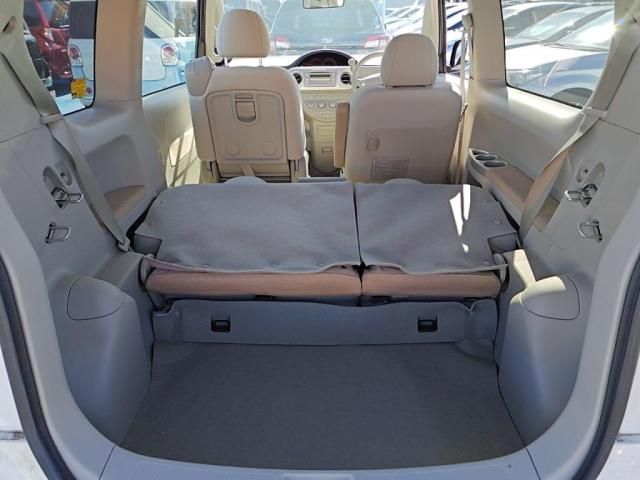 TOYOTA PORTE 2011 Image 31