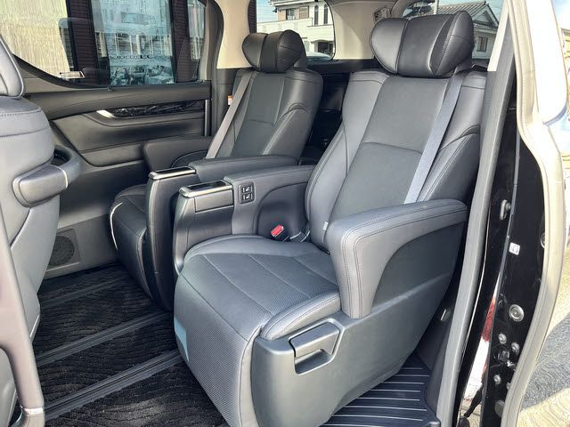 TOYOTA ALPHARD 2022 Image 31