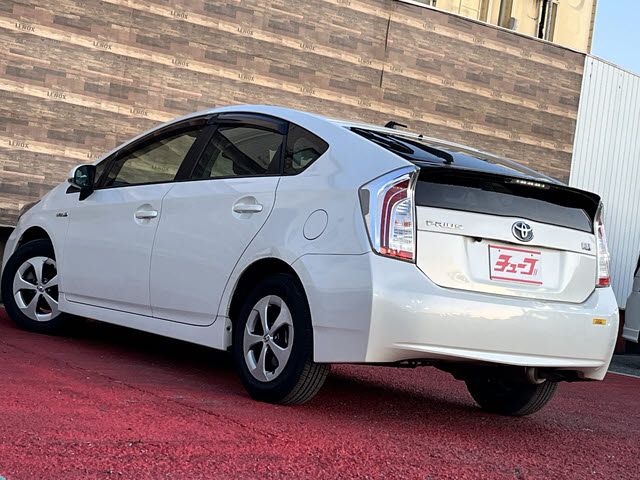TOYOTA PRIUS 2015 Image 31