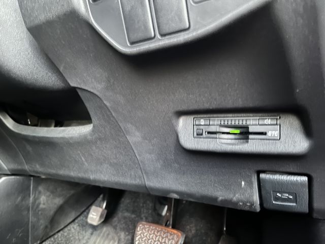 TOYOTA PRIUS 2015 Image 31