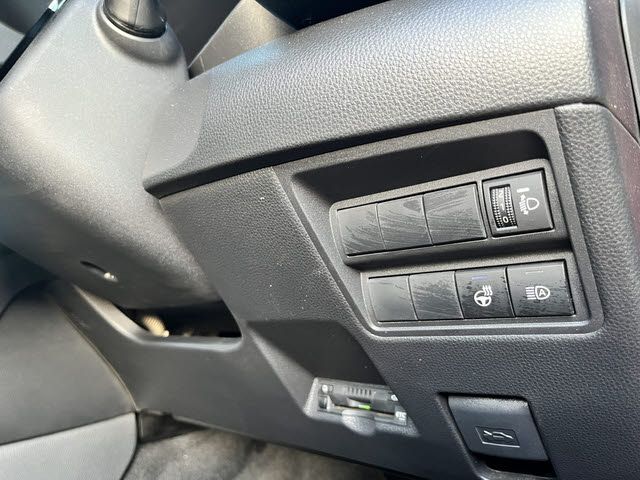 TOYOTA YARIS CROSS HYBRID 2023 Image 31