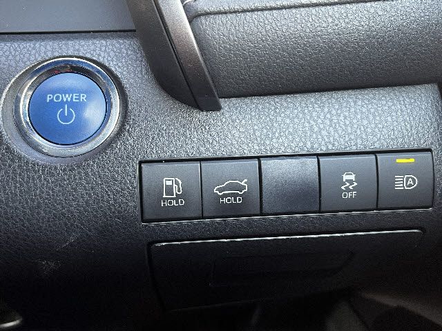 TOYOTA CAMRY HYBRID 2020 Image 31