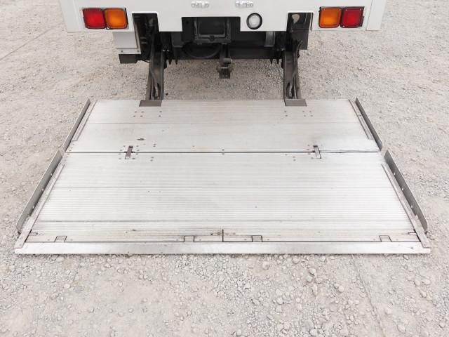 MITSUBISHI FUSOU FIGHTER 2014 Image 31