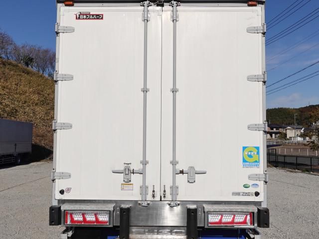 MITSUBISHI FUSOU FIGHTER 2015 Image 31